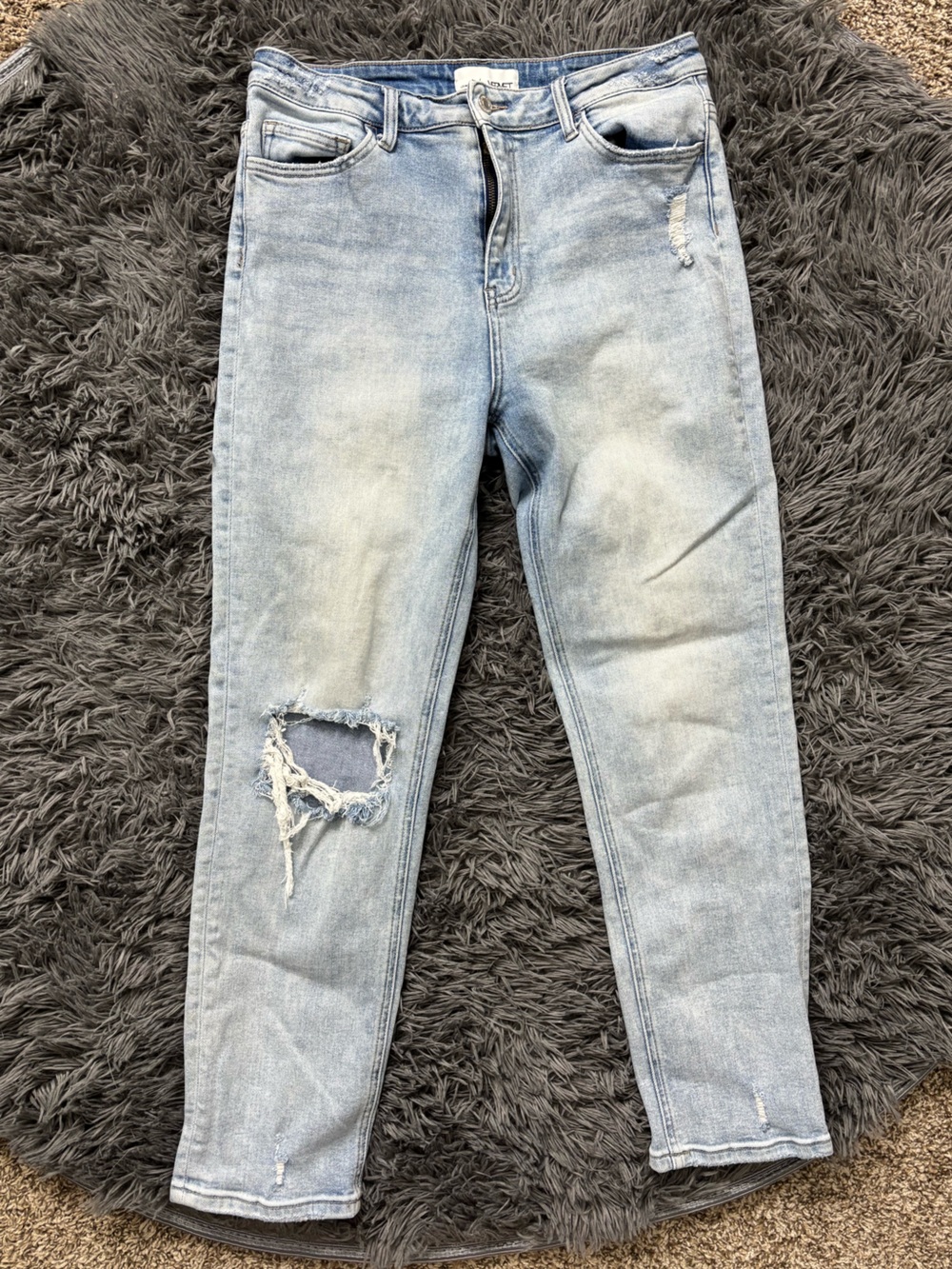 Vervet Light Wash Straight Leg Relaxed Fit Denim Jeans with distressing Woman 31